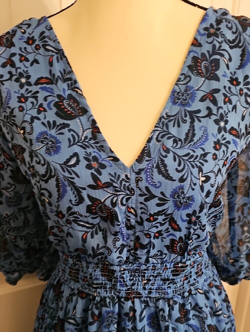 Old Navy Blue Floral V-Neck Midi Dress with Smocked Waist and Puff Sleeves - Picture 3 of 8